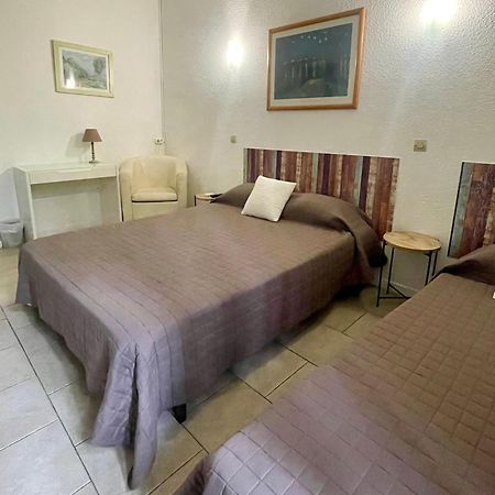 פרפיניין Hotel Alexander מראה חיצוני תמונה