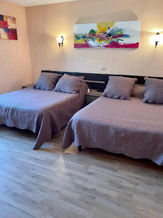 פרפיניין Hotel Alexander מראה חיצוני תמונה