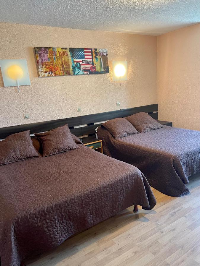 פרפיניין Hotel Alexander מראה חיצוני תמונה