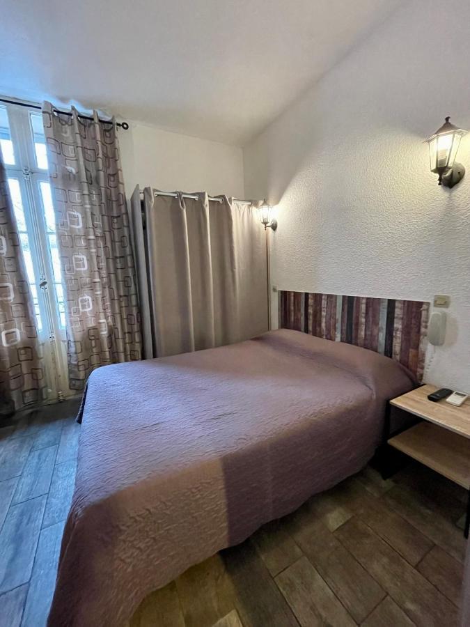 פרפיניין Hotel Alexander מראה חיצוני תמונה