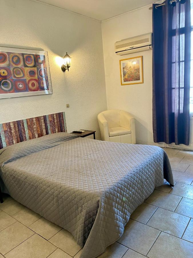 פרפיניין Hotel Alexander מראה חיצוני תמונה