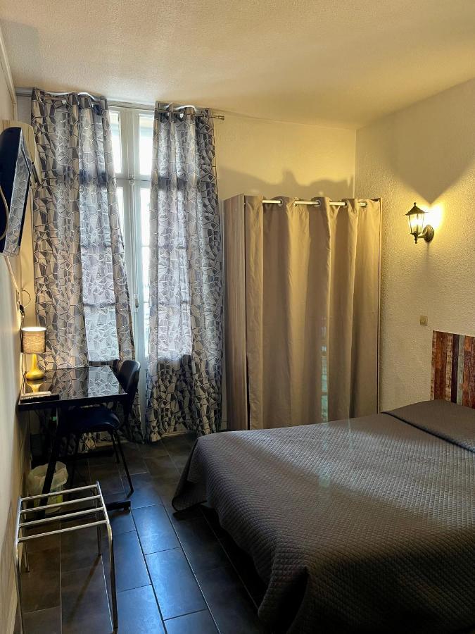 פרפיניין Hotel Alexander מראה חיצוני תמונה