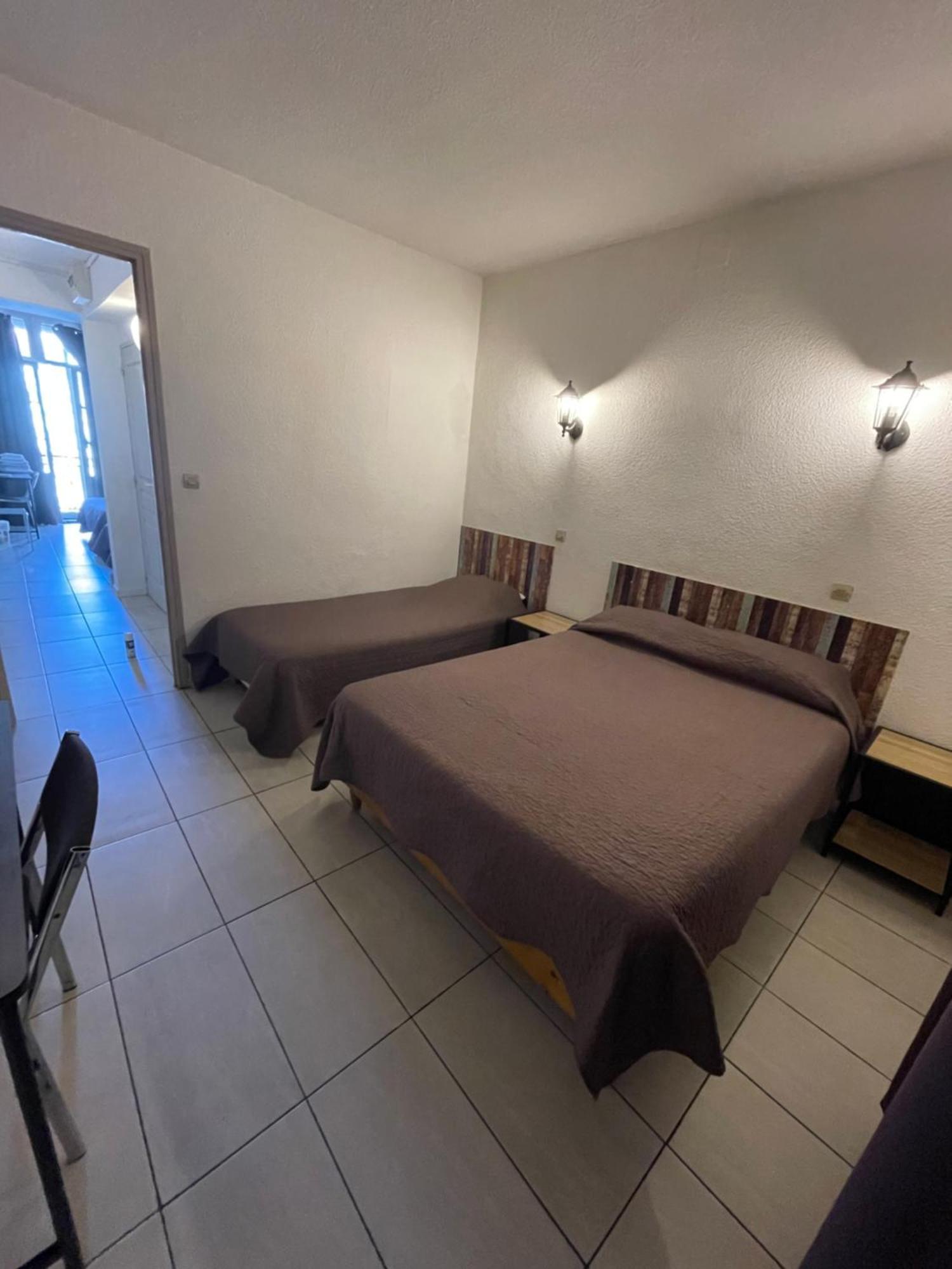 פרפיניין Hotel Alexander מראה חיצוני תמונה
