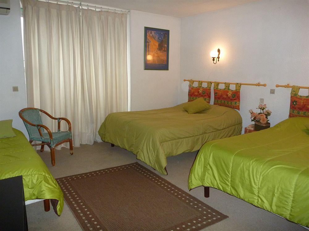 פרפיניין Hotel Alexander מראה חיצוני תמונה
