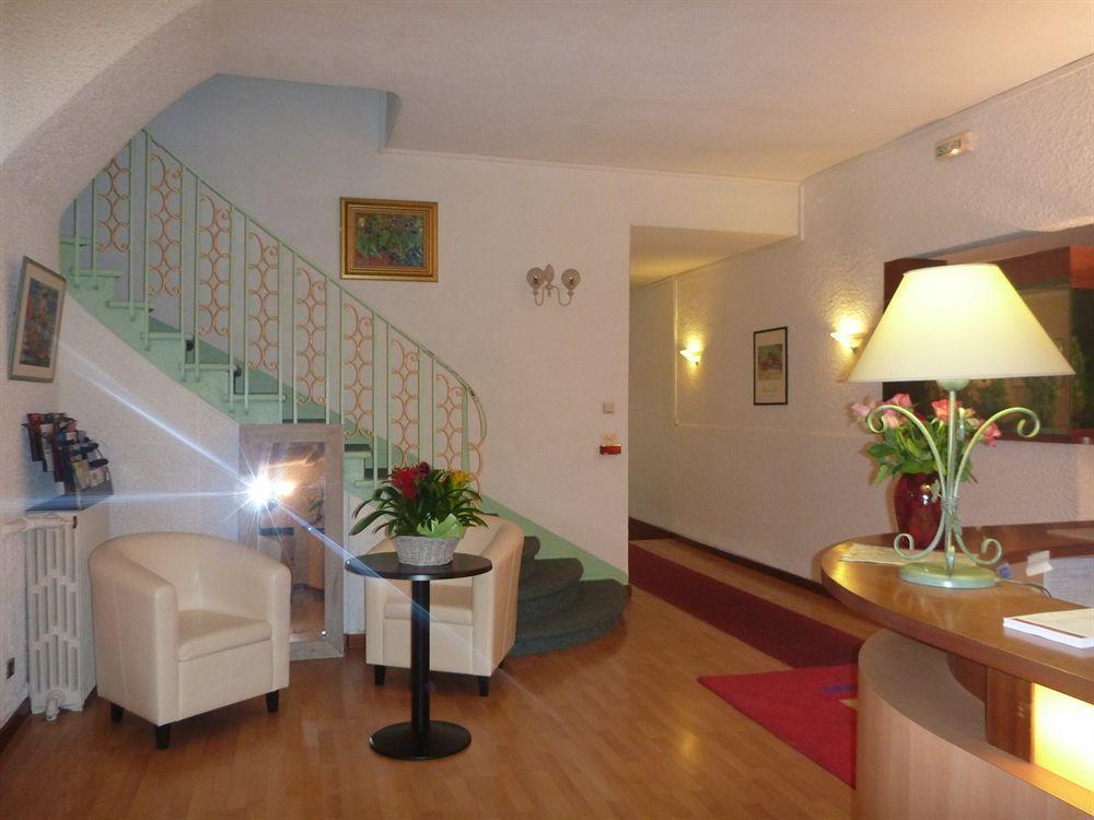 פרפיניין Hotel Alexander מראה חיצוני תמונה