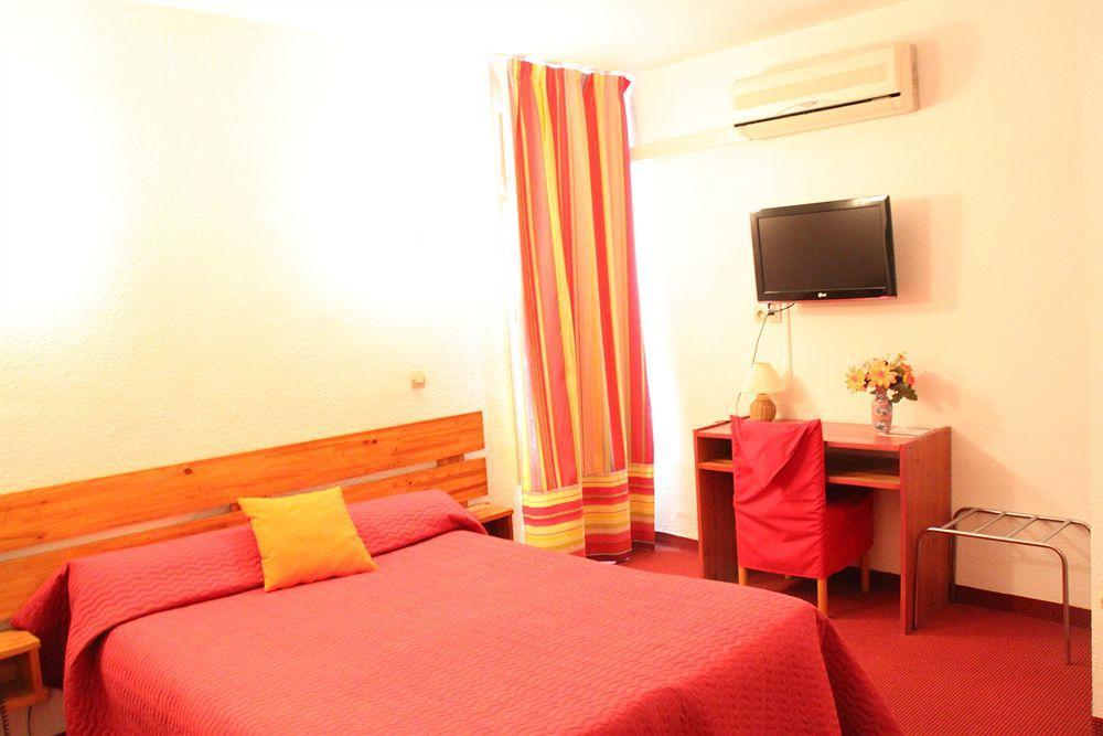 פרפיניין Hotel Alexander מראה חיצוני תמונה