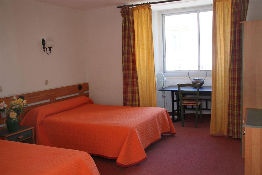 פרפיניין Hotel Alexander מראה חיצוני תמונה