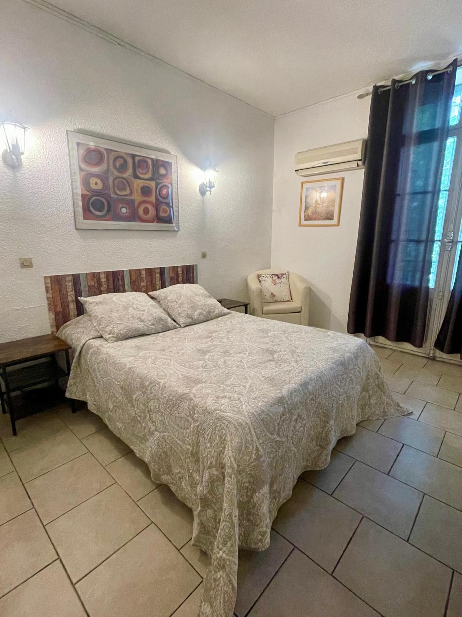 פרפיניין Hotel Alexander מראה חיצוני תמונה