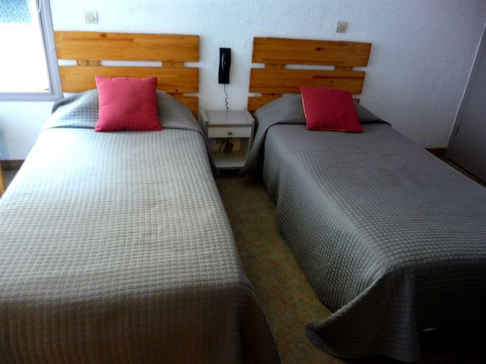 פרפיניין Hotel Alexander מראה חיצוני תמונה