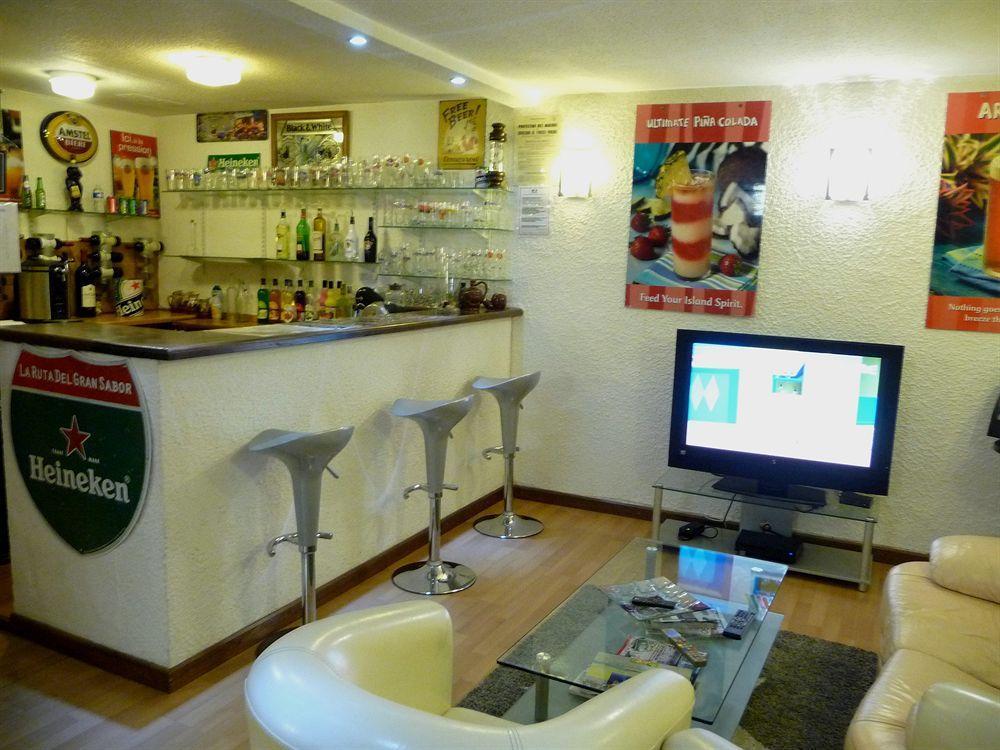 פרפיניין Hotel Alexander מראה חיצוני תמונה