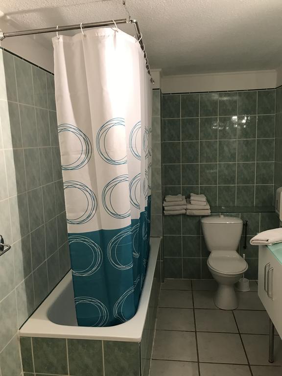 פרפיניין Hotel Alexander מראה חיצוני תמונה