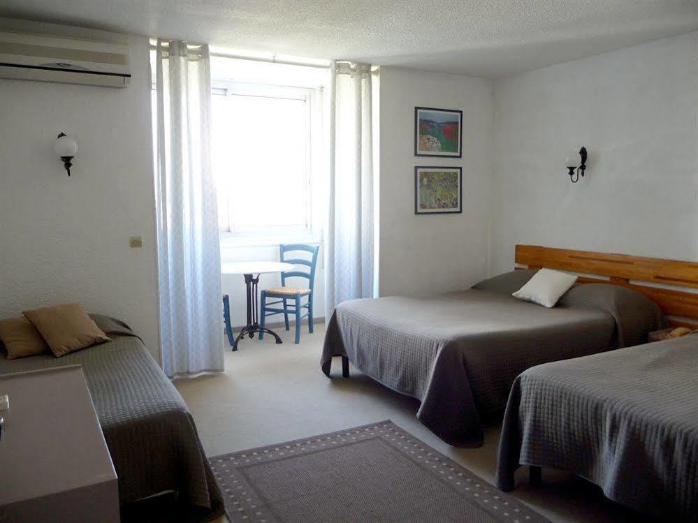פרפיניין Hotel Alexander מראה חיצוני תמונה