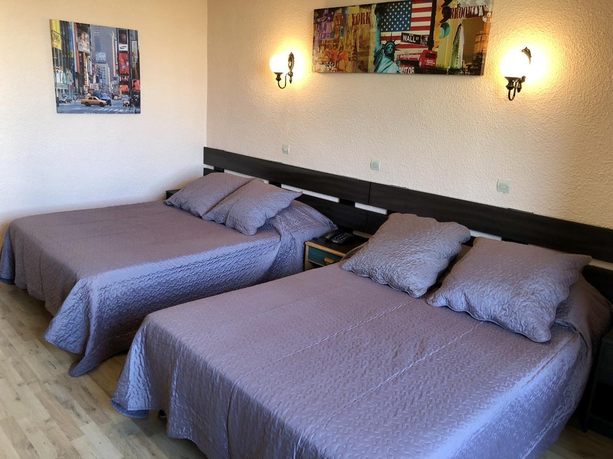 פרפיניין Hotel Alexander מראה חיצוני תמונה